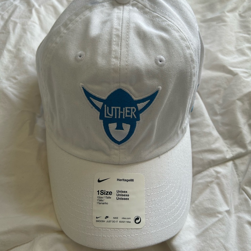 Nike Luther College Cap